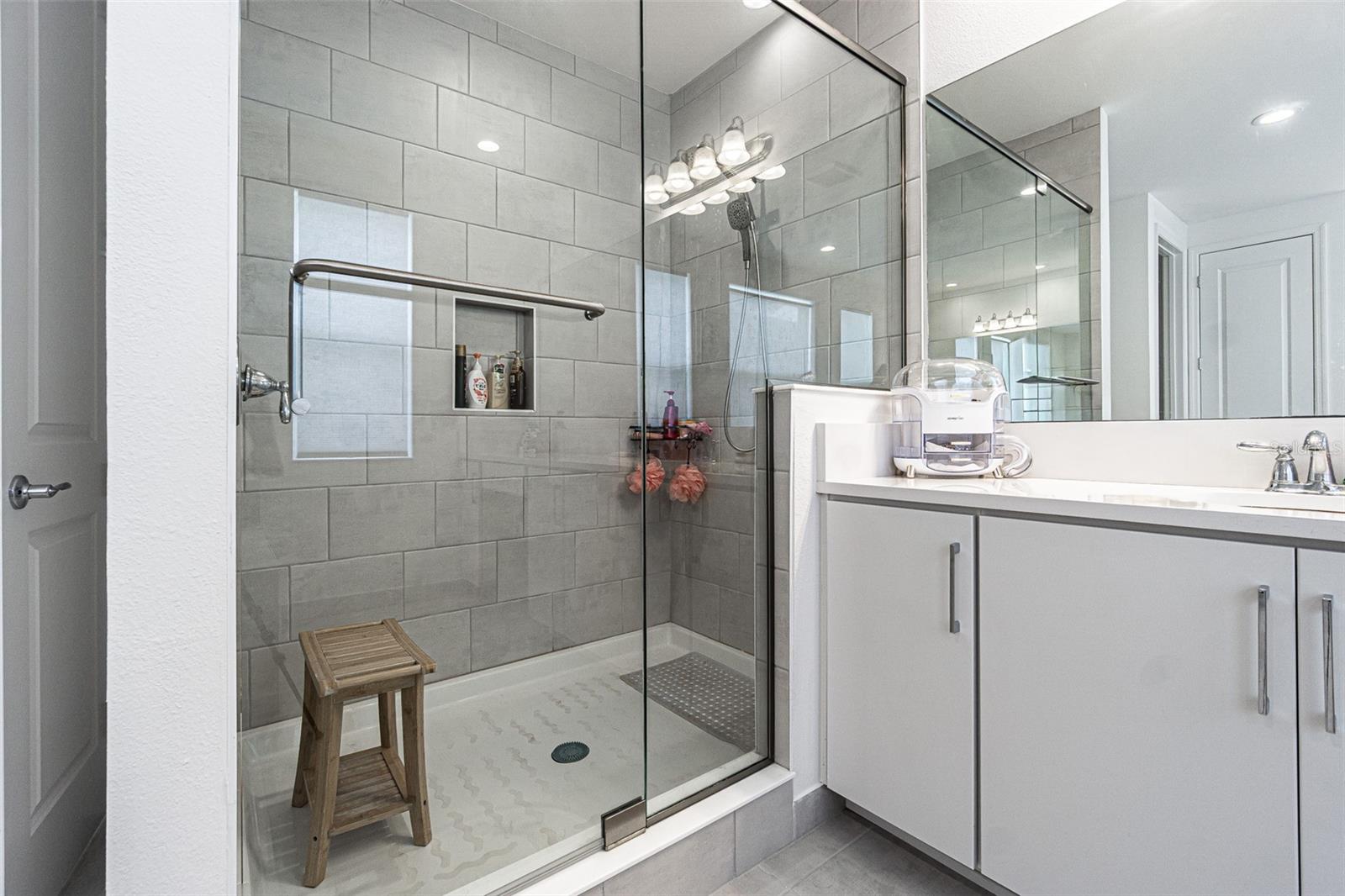 WINDING RDG PH 4 - Residential Lease