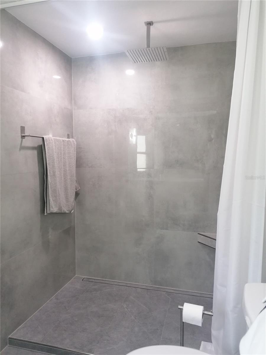 JASMINE LAKES - Residential