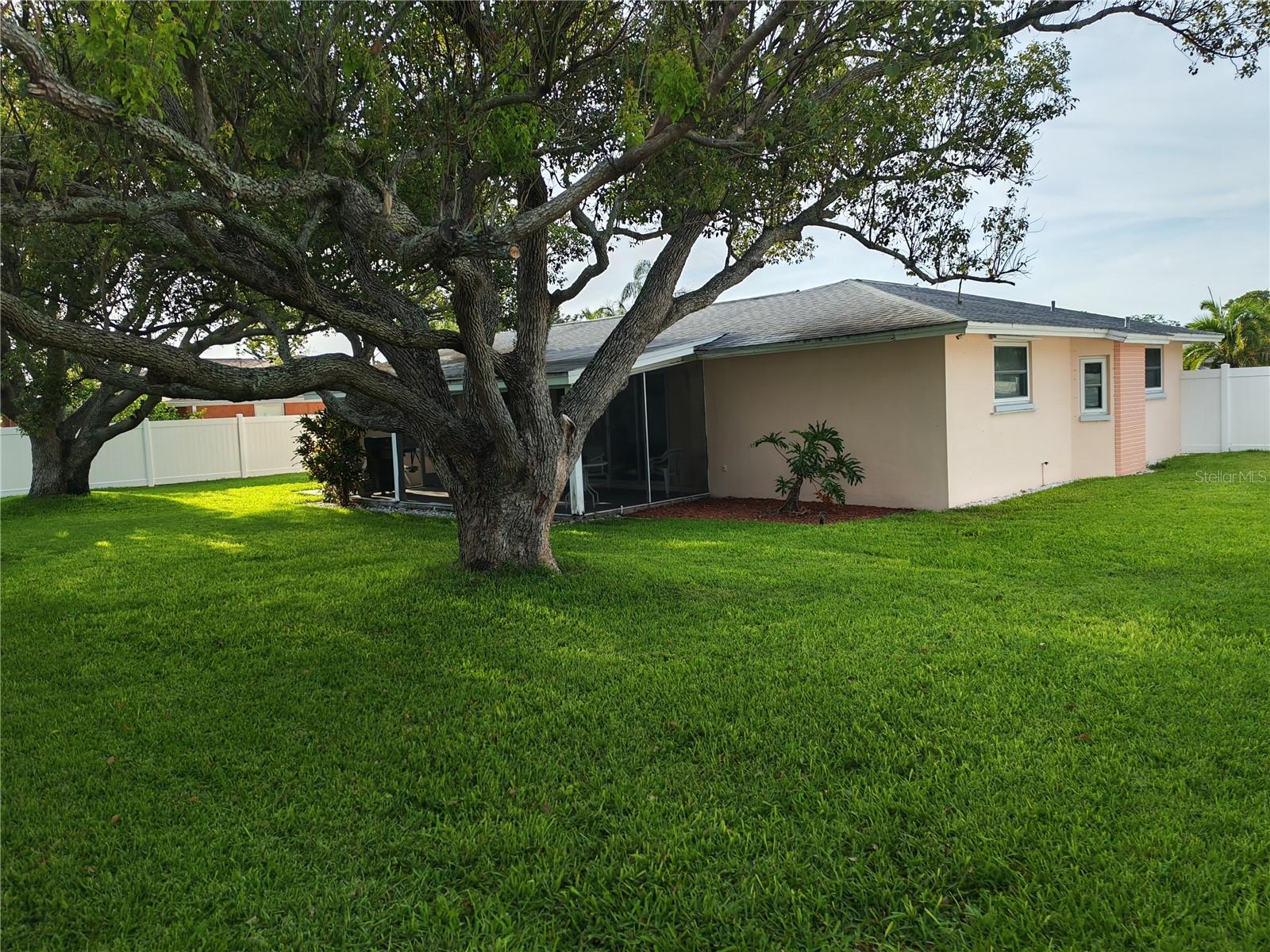 JASMINE LAKES - Residential