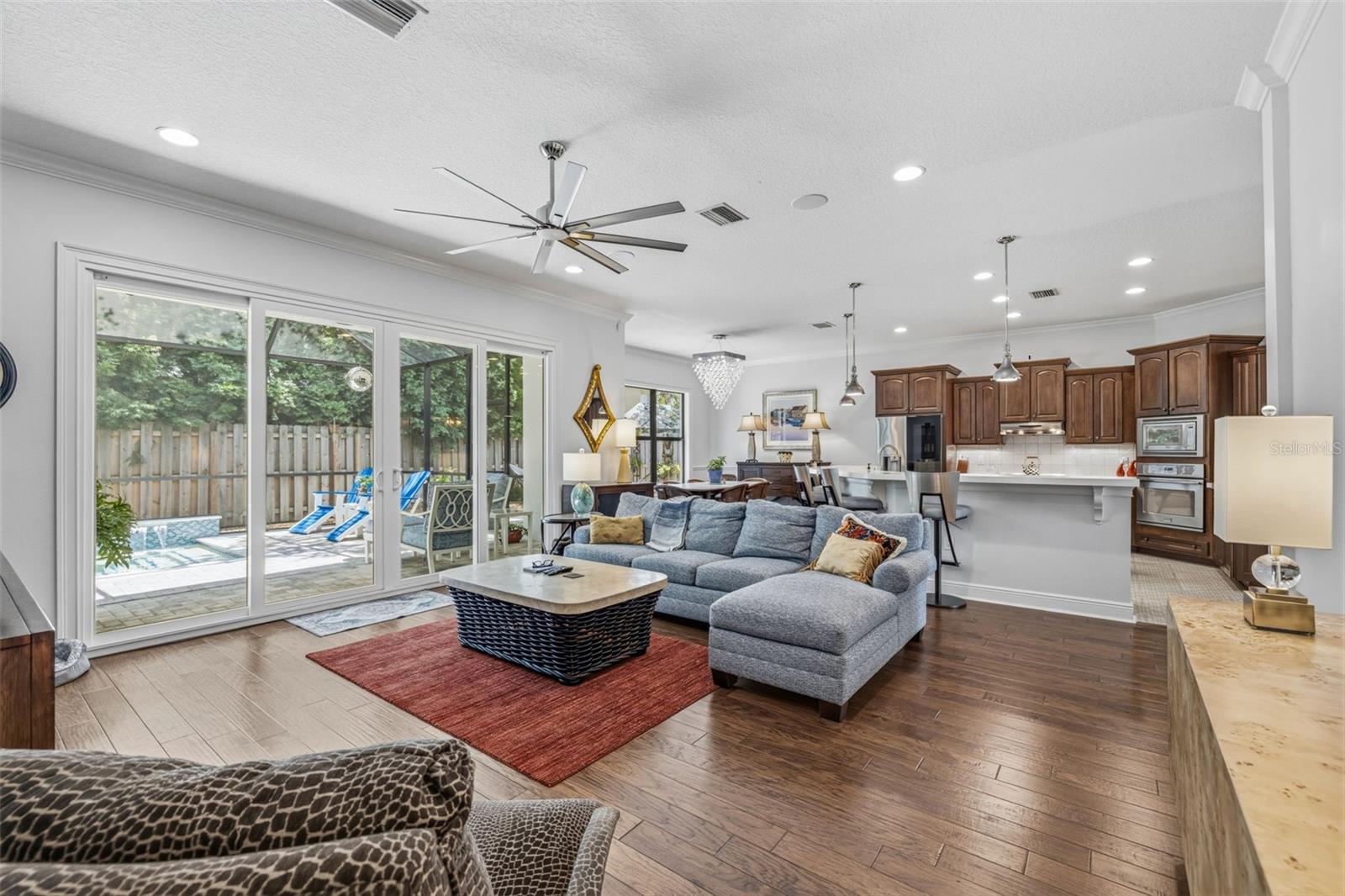 FOREST HILLS - Residential