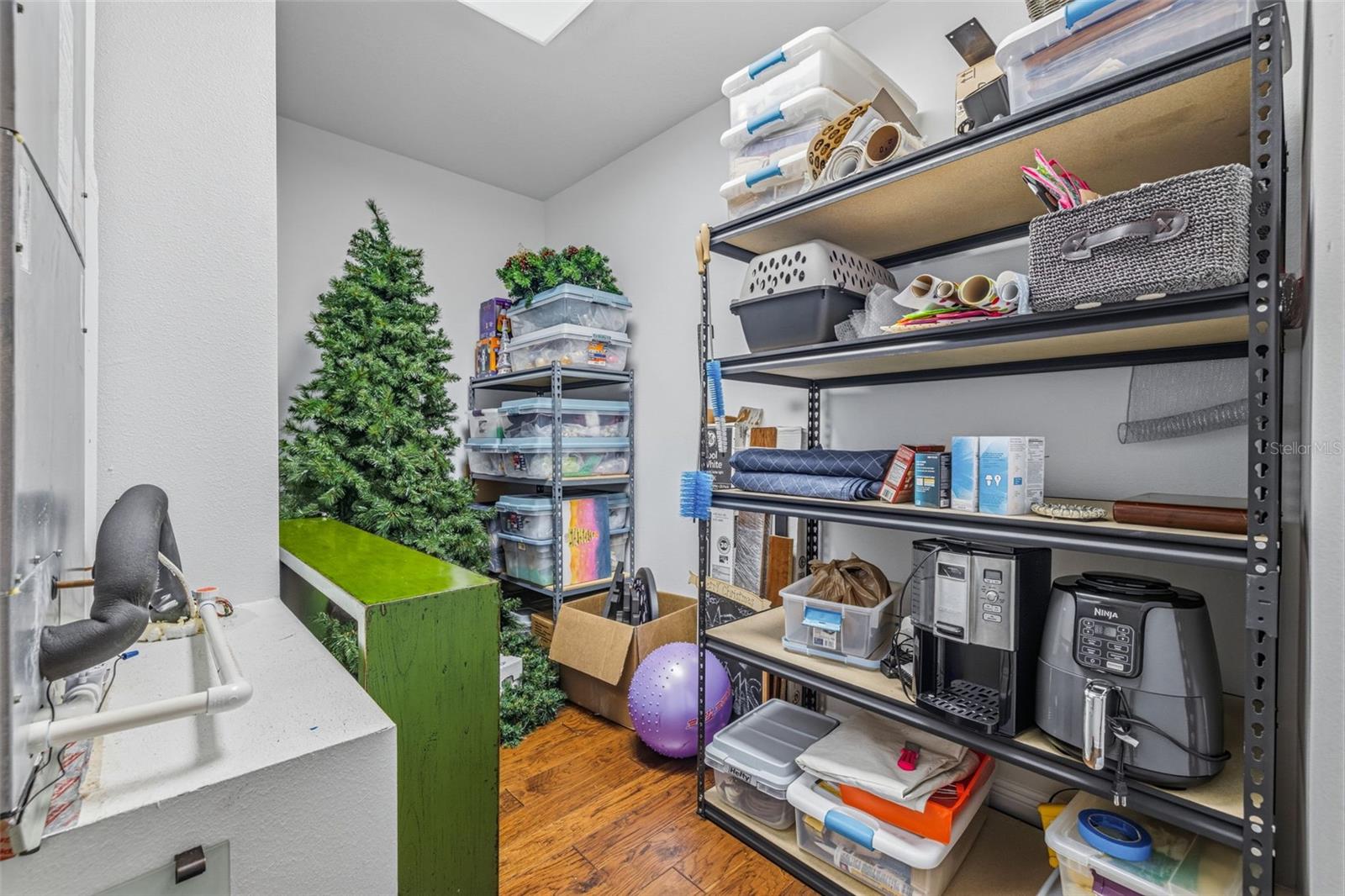 FOREST HILLS - Residential
