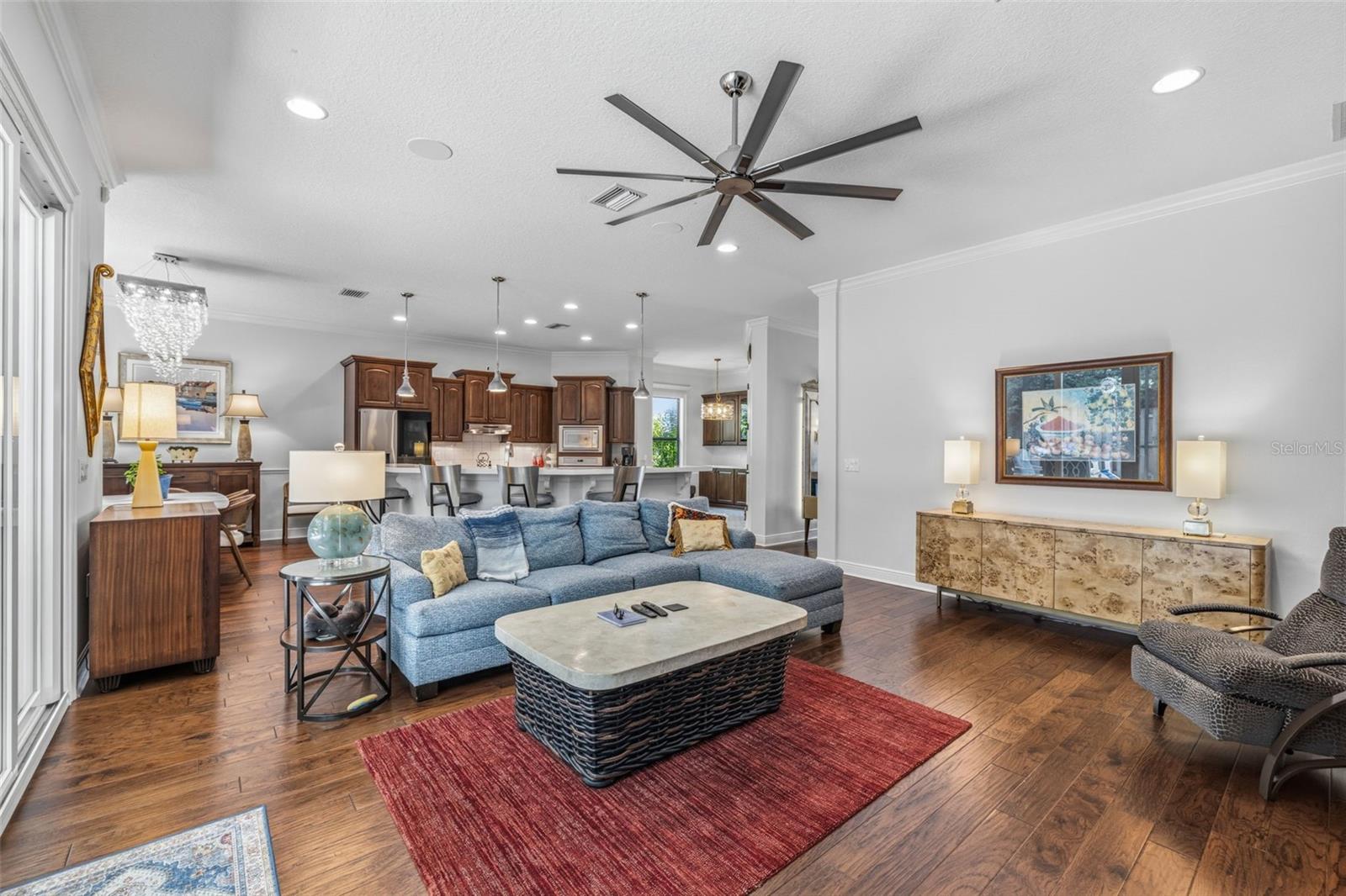 FOREST HILLS - Residential