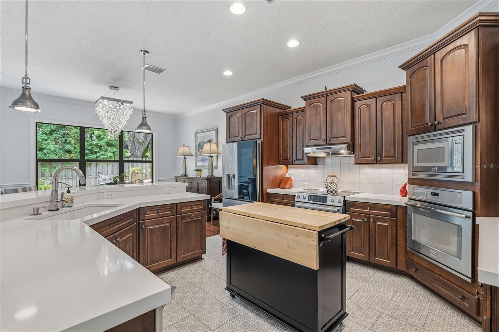 FOREST HILLS - Residential