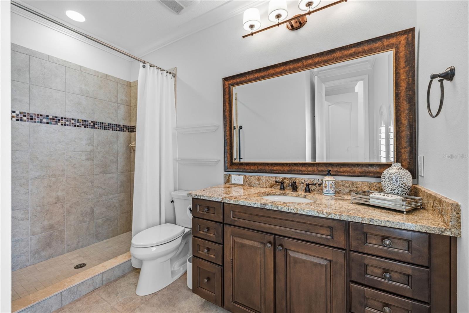 FOREST HILLS - Residential