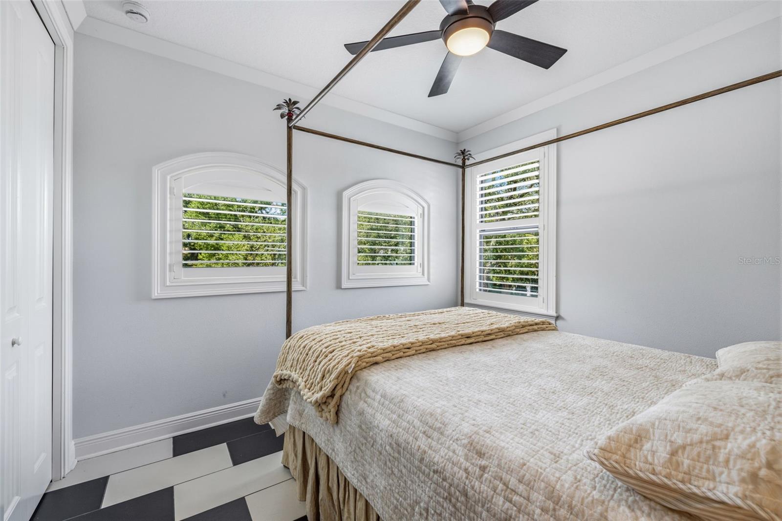 FOREST HILLS - Residential