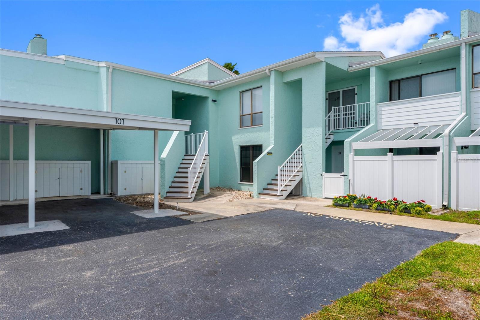 WINDRUSH COVE PH 1 CONDO - Residential