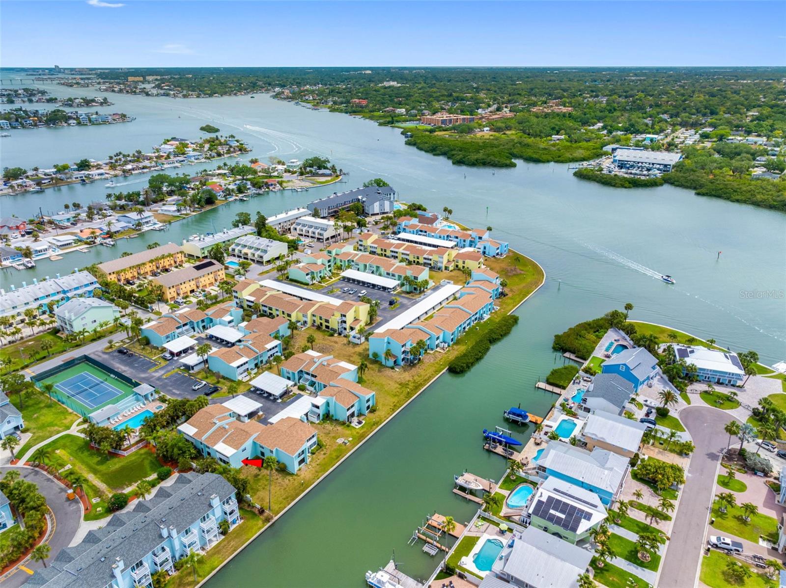 WINDRUSH COVE PH 1 CONDO - Residential