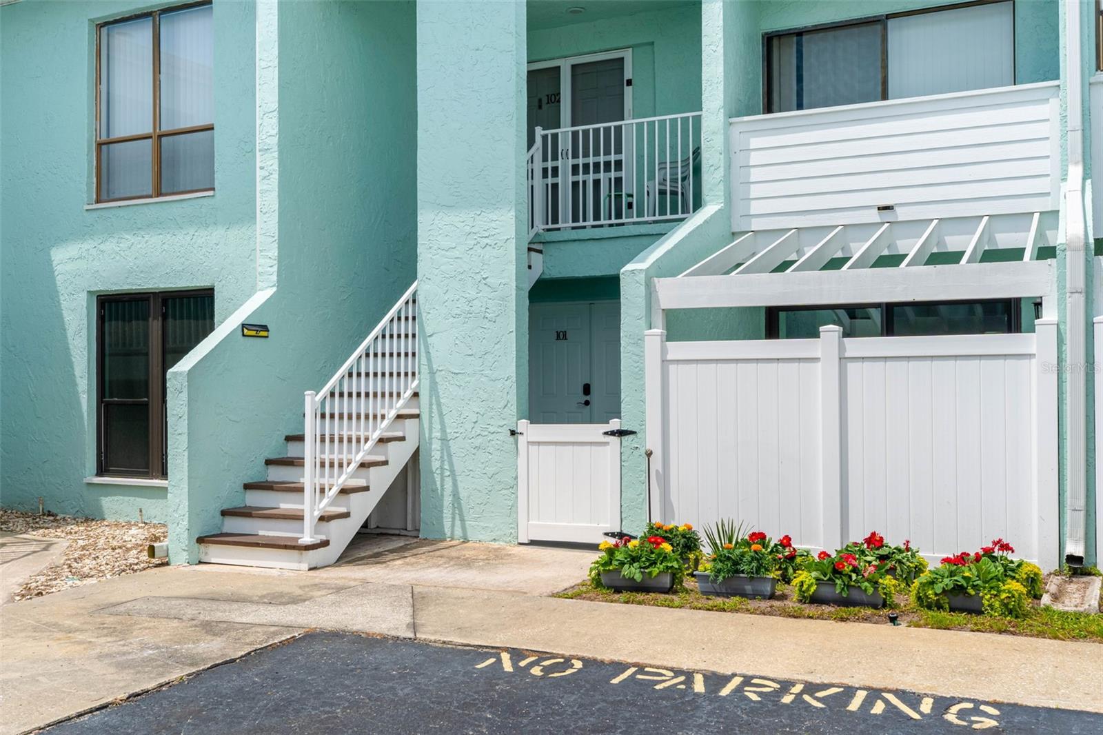 WINDRUSH COVE PH 1 CONDO - Residential