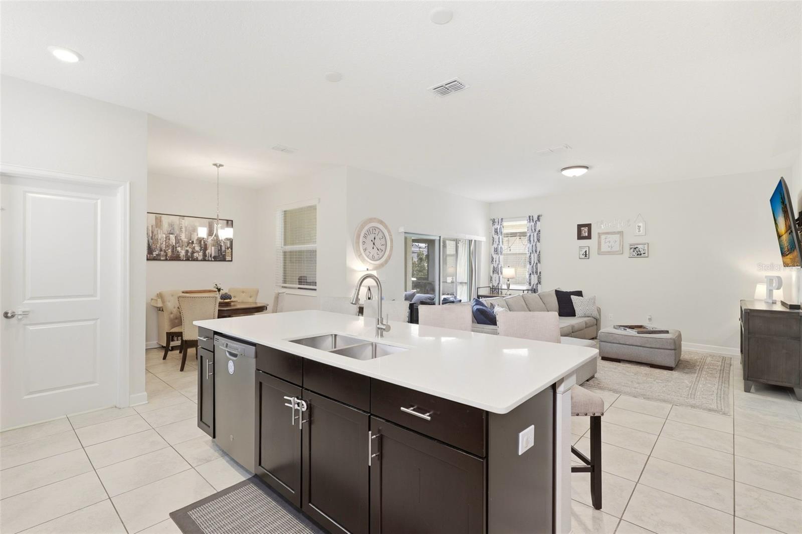 PANTHER VIEW - Residential