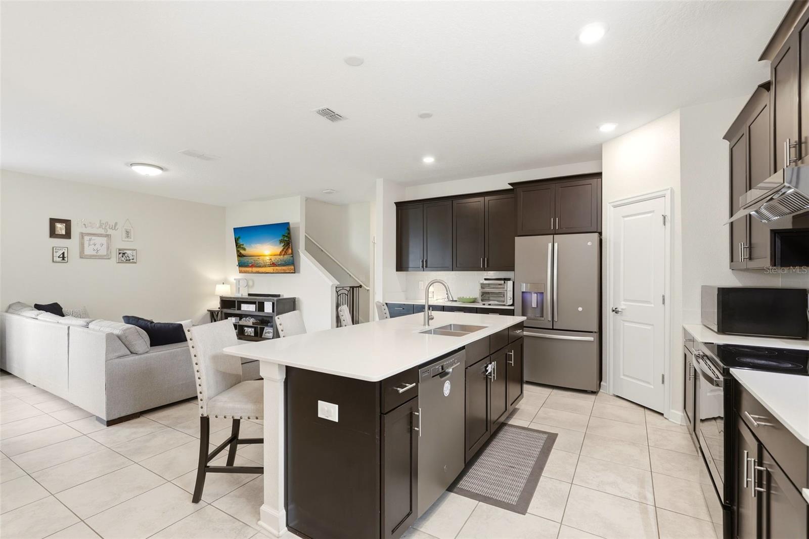 PANTHER VIEW - Residential