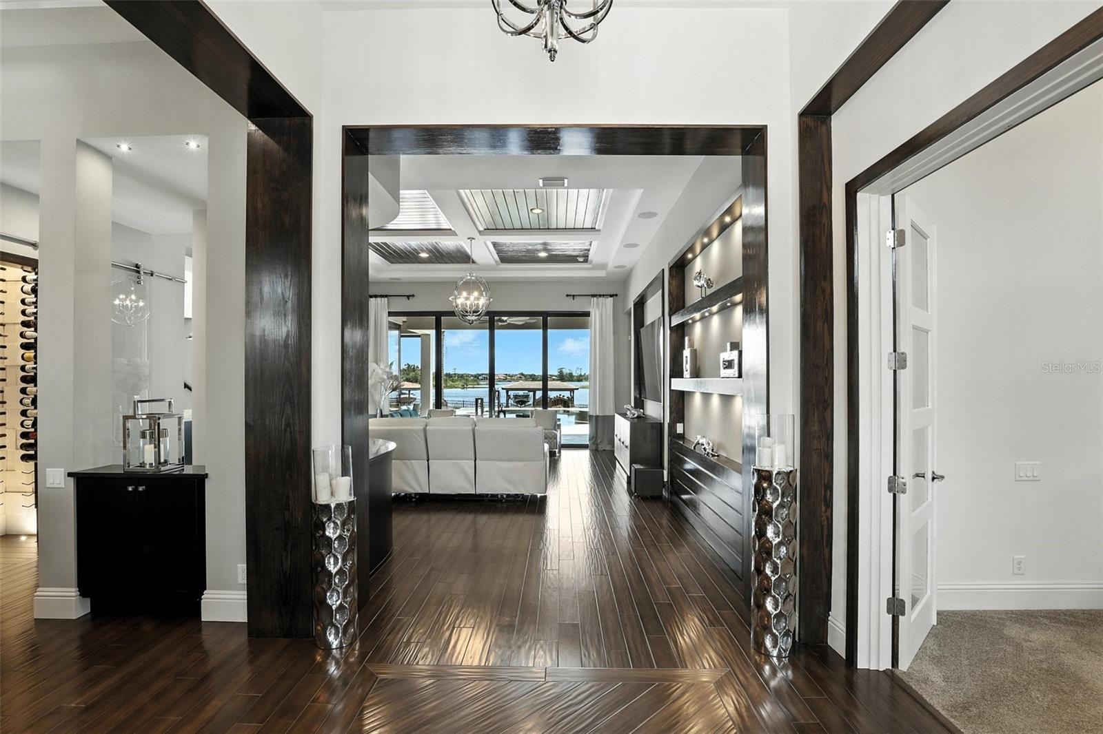 CASA DEL LAGO REP - Residential