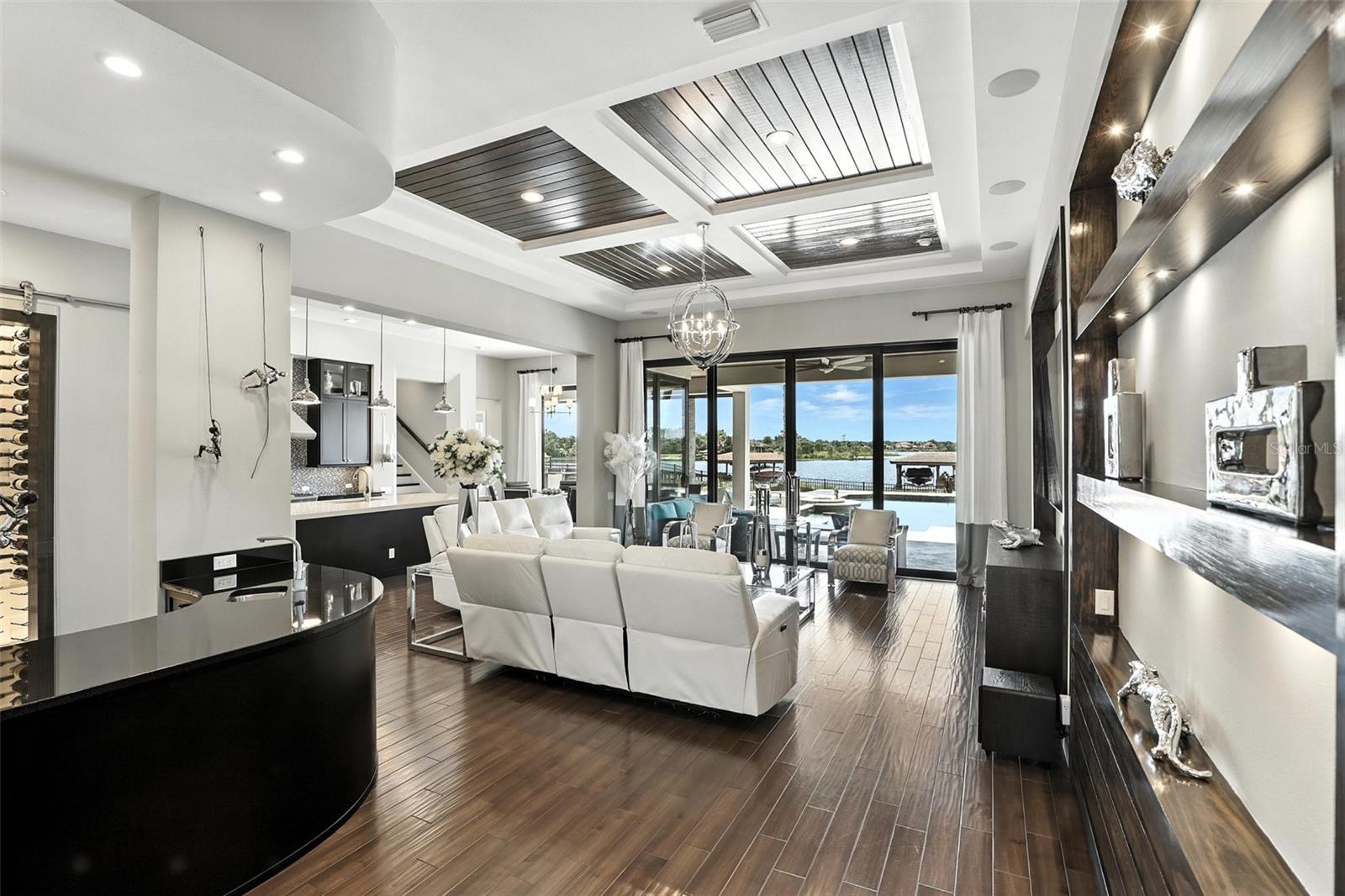 CASA DEL LAGO REP - Residential
