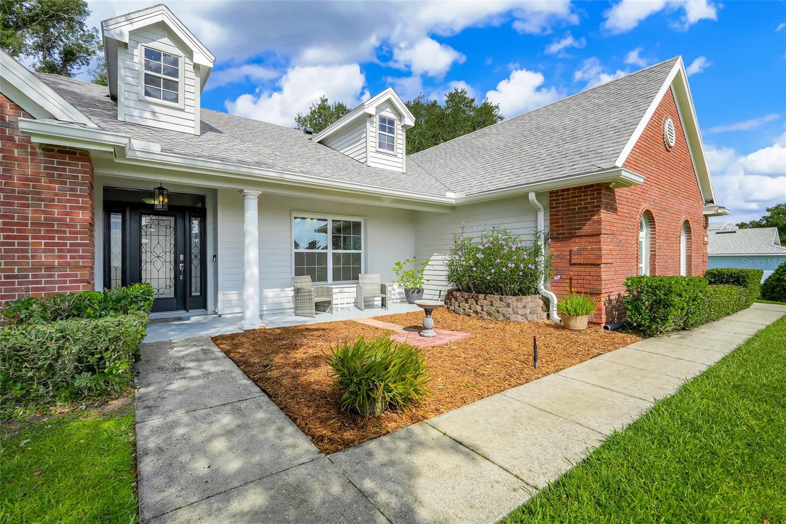 VILLAGE GREEN - Residential