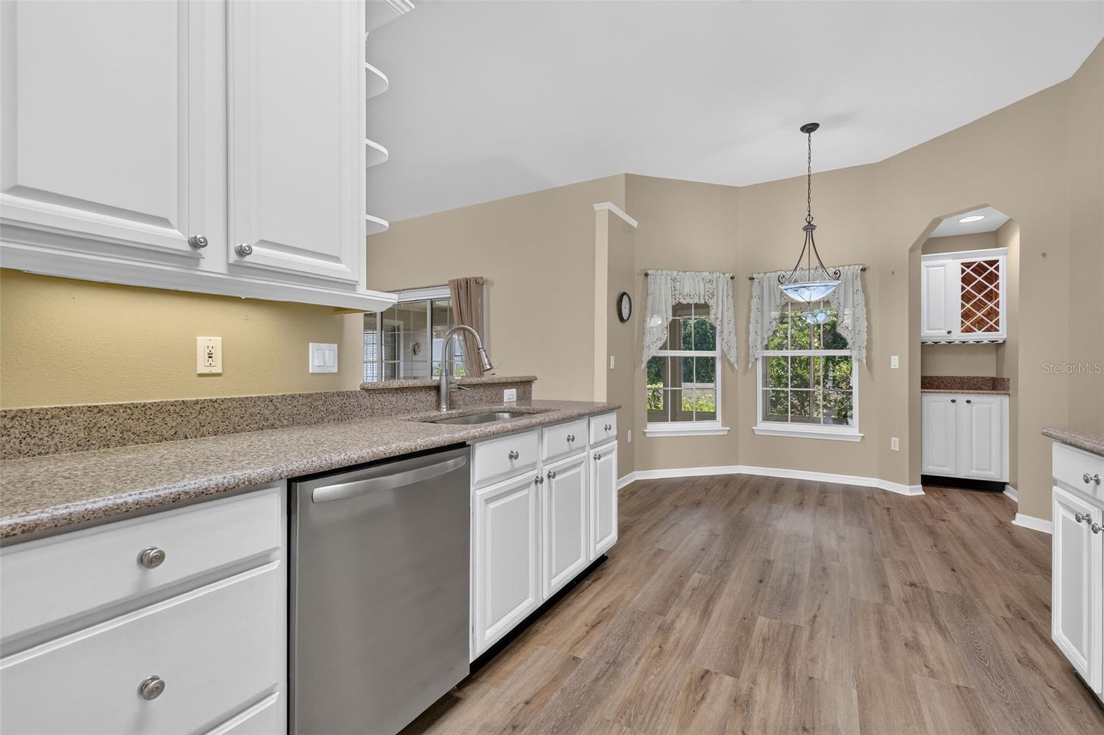 EUSTIS LAKE WOODWARD ESTATES - Residential