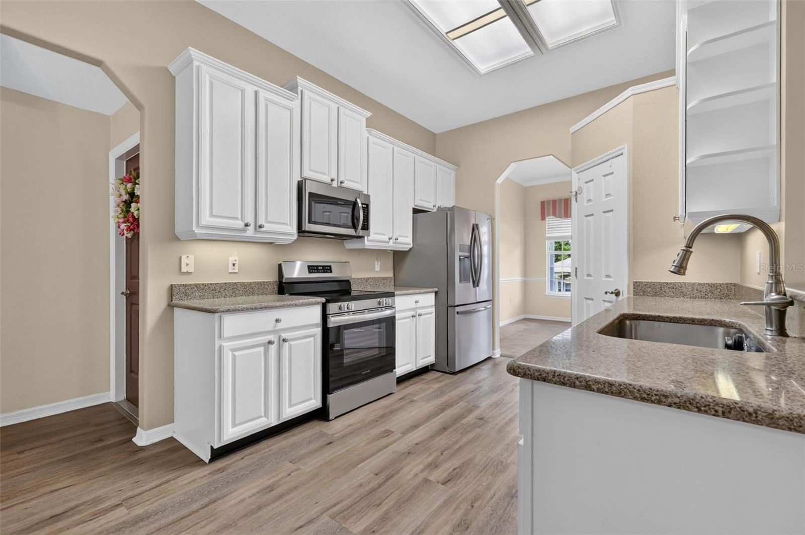 EUSTIS LAKE WOODWARD ESTATES - Residential