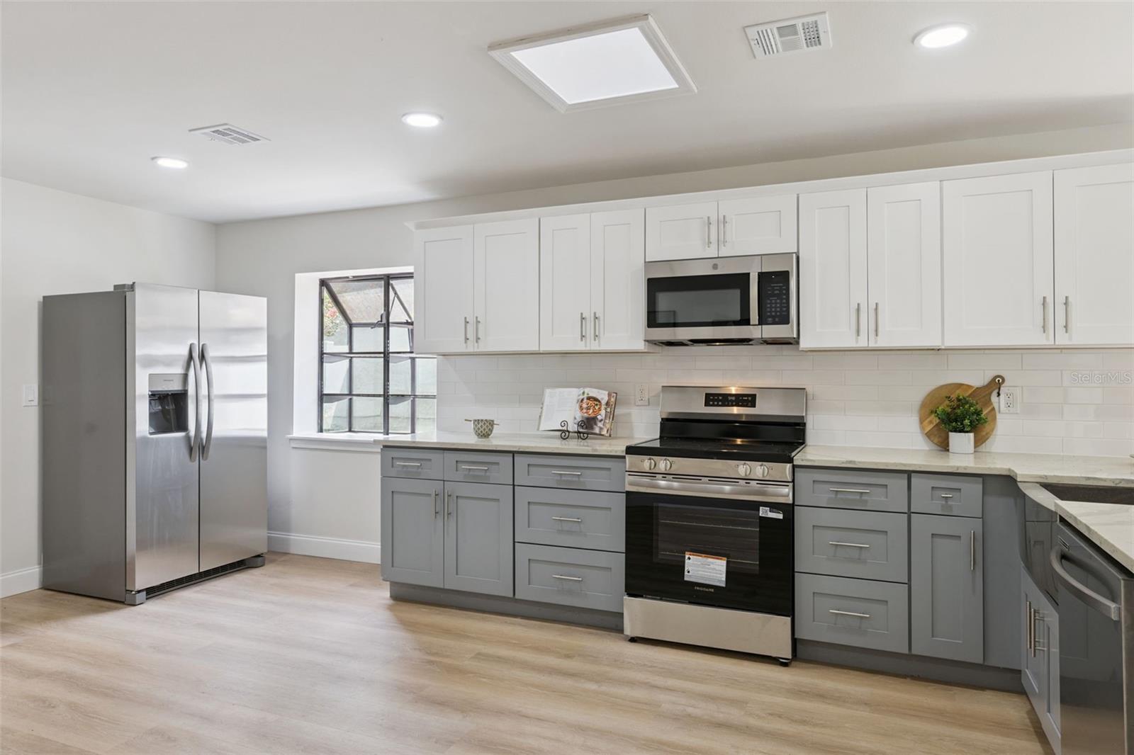 WEDGEWOOD TENNIS VILLAS - Residential