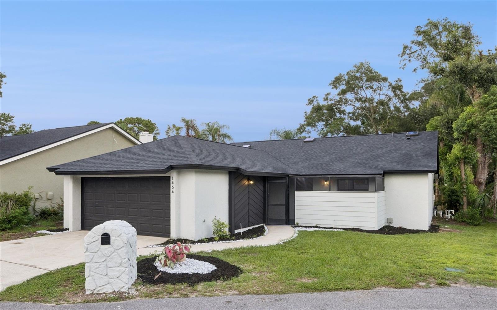 WEDGEWOOD TENNIS VILLAS - Residential