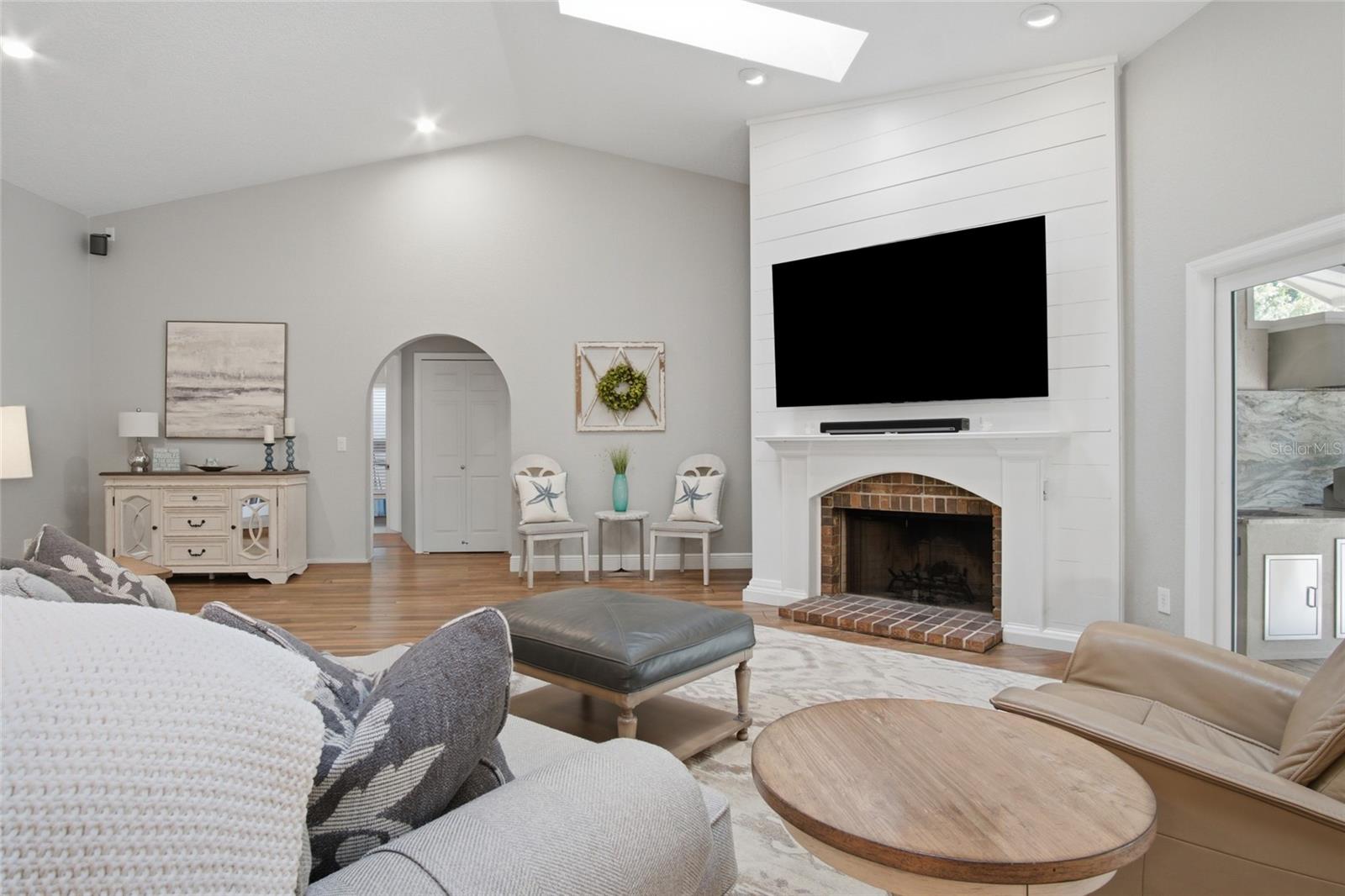 CREEKS BEND - Residential