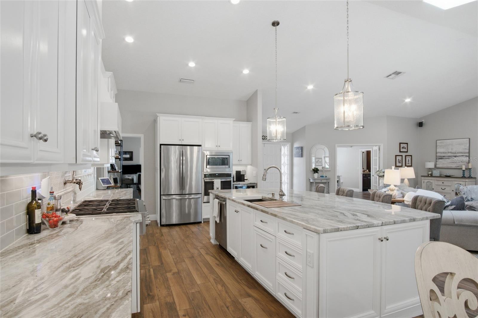 CREEKS BEND - Residential