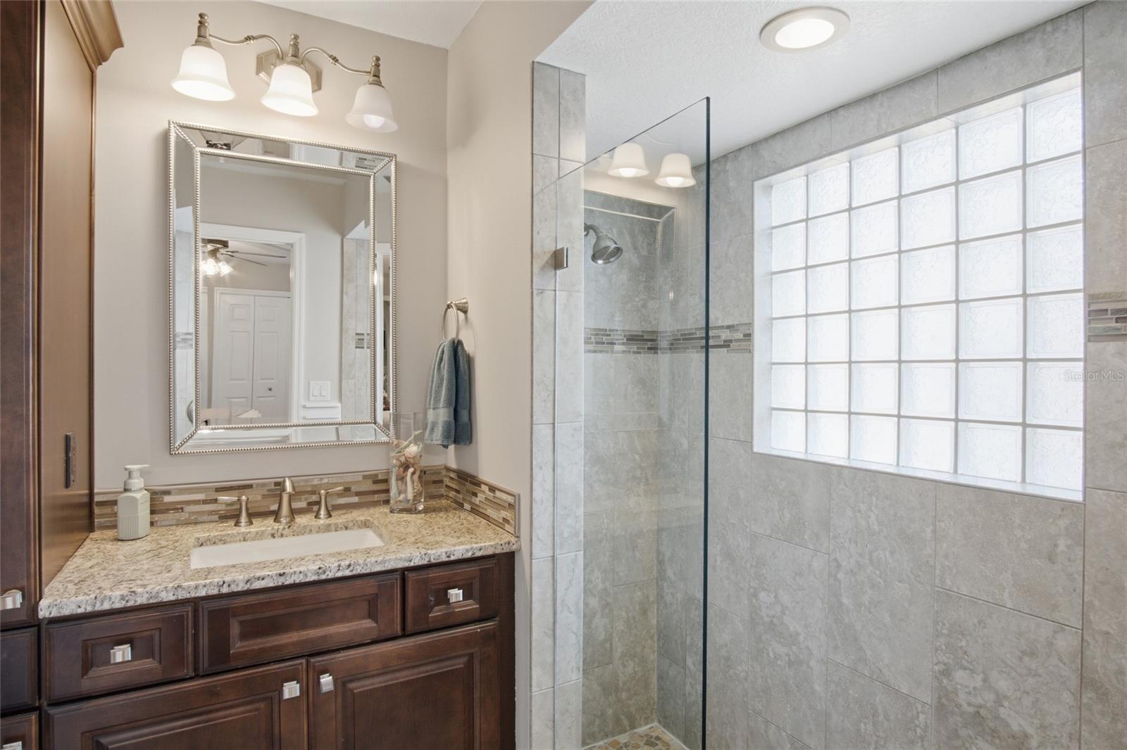 CREEKS BEND - Residential