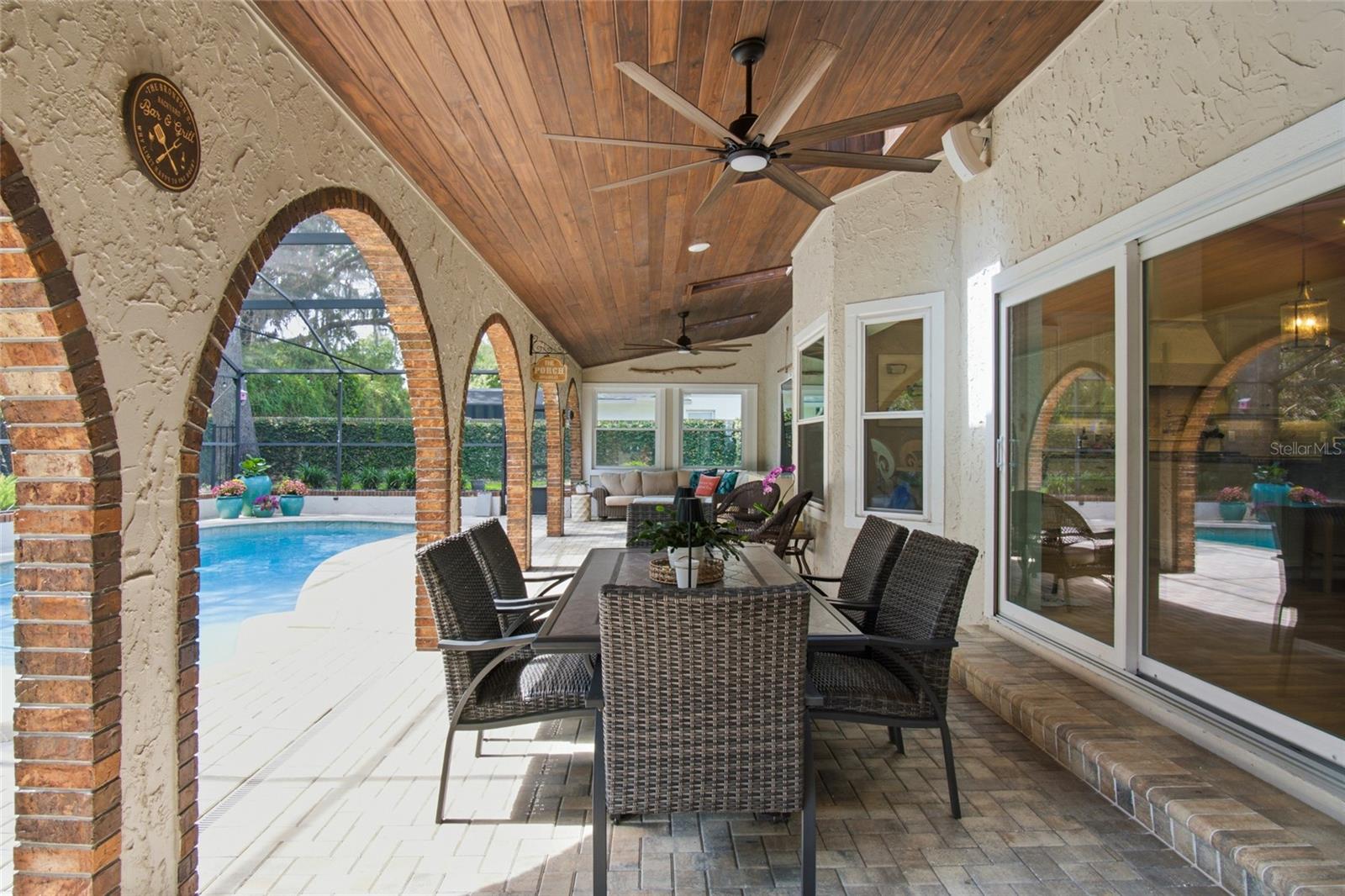CREEKS BEND - Residential