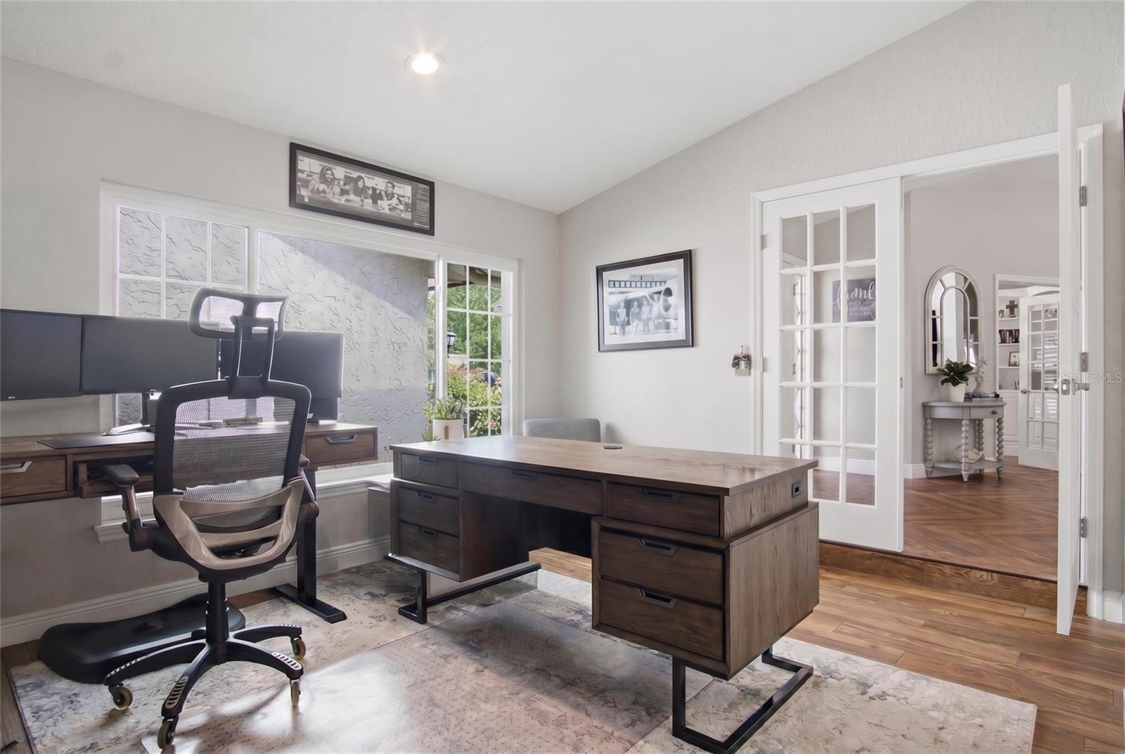 CREEKS BEND - Residential