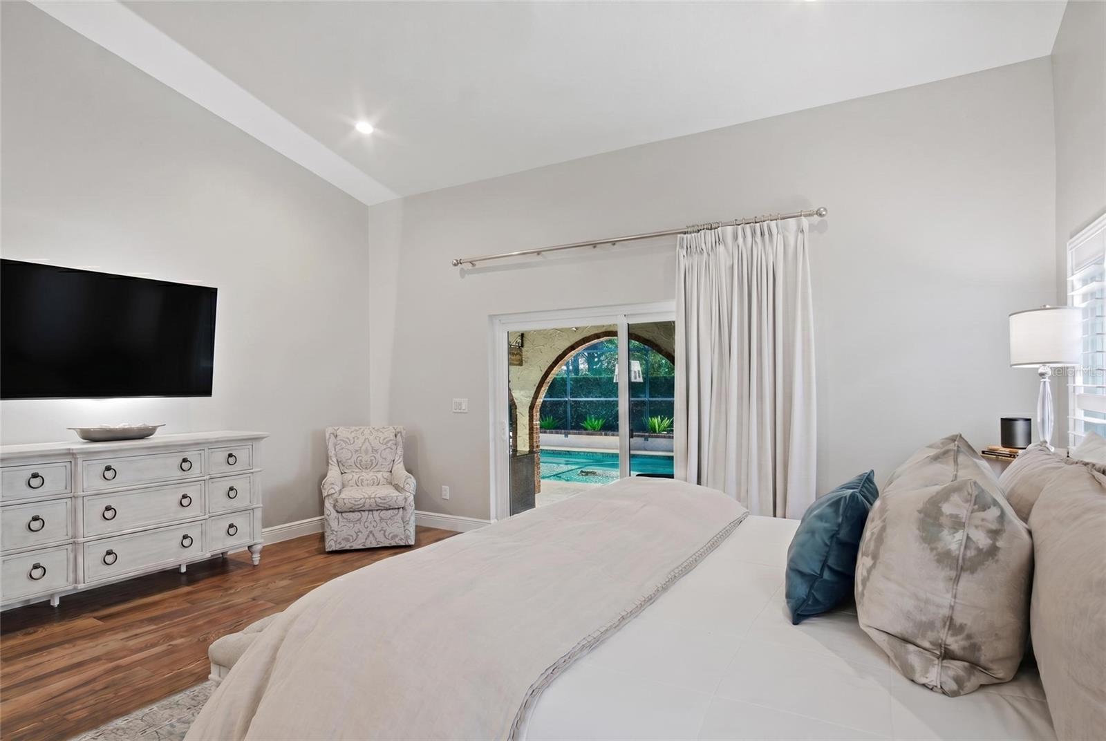 CREEKS BEND - Residential