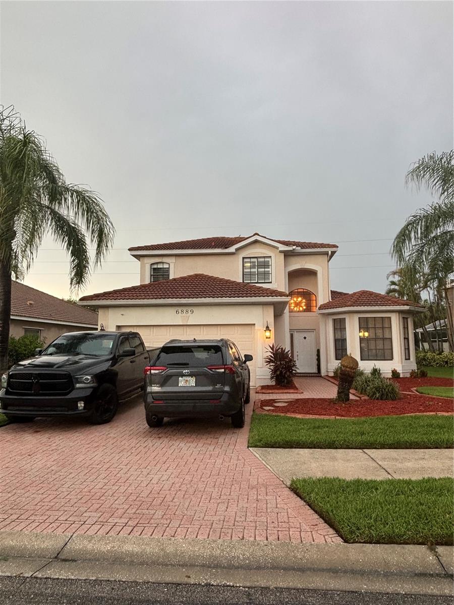 RIVER PLACE - Residential