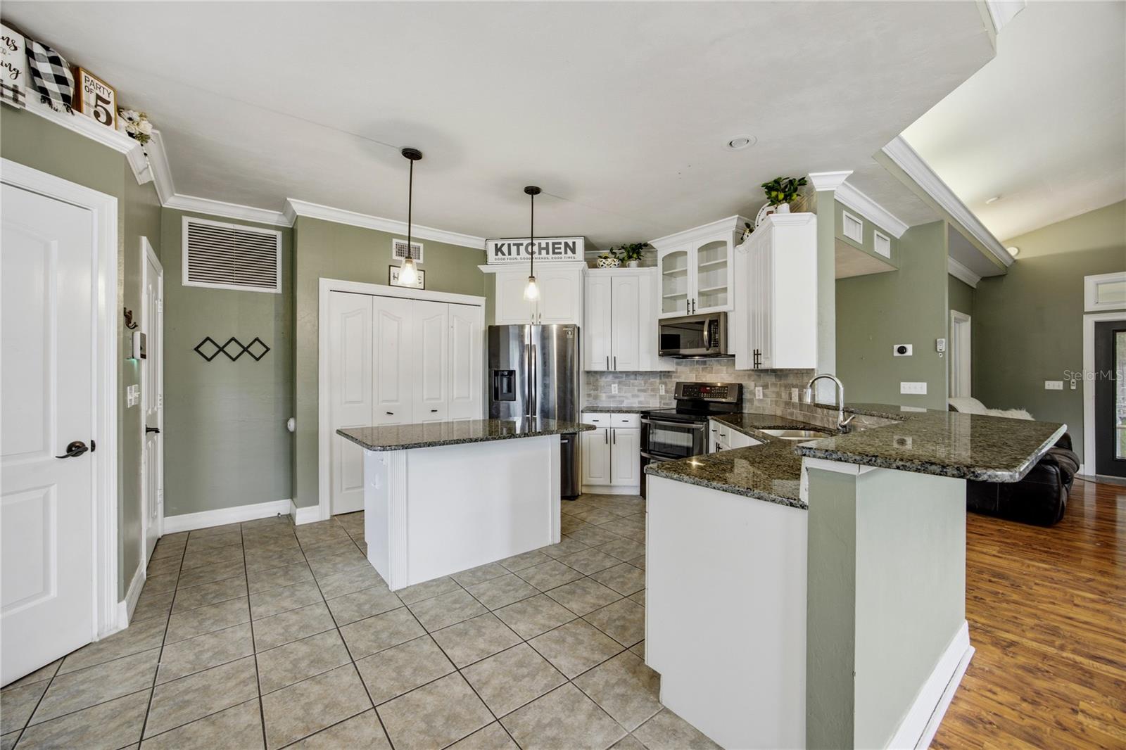 THE RETREAT FLETCHERS MILL PH II - Residential Lease