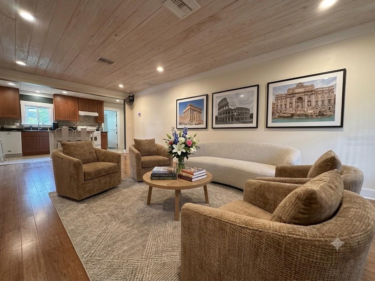 EAST KENTUCKY OAKS - Residential