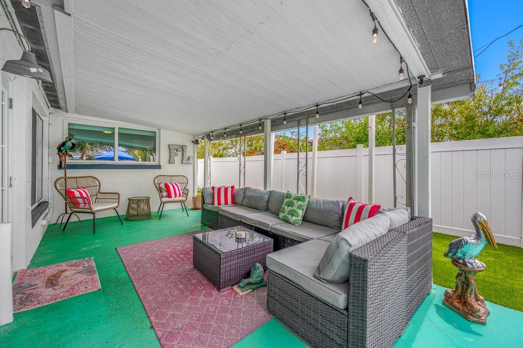 PASADENA SHORES - Residential