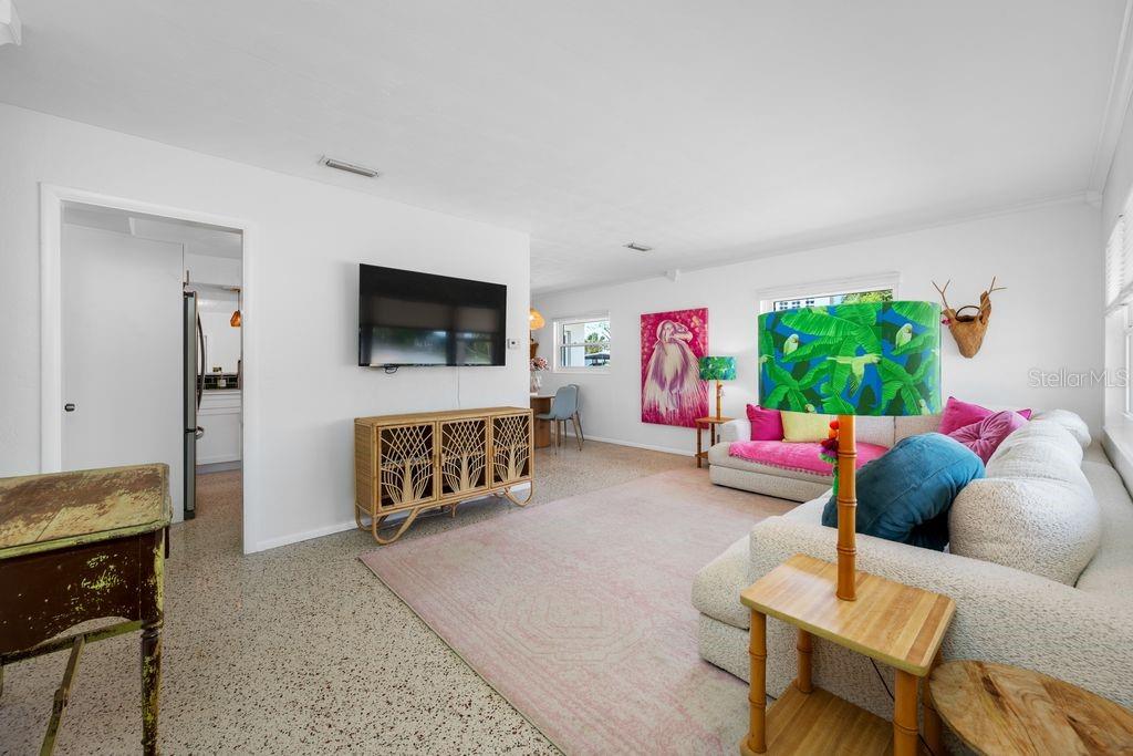 PASADENA SHORES - Residential