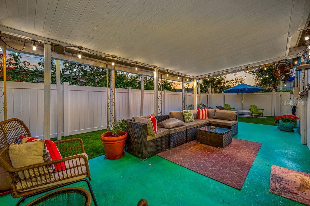 PASADENA SHORES - Residential