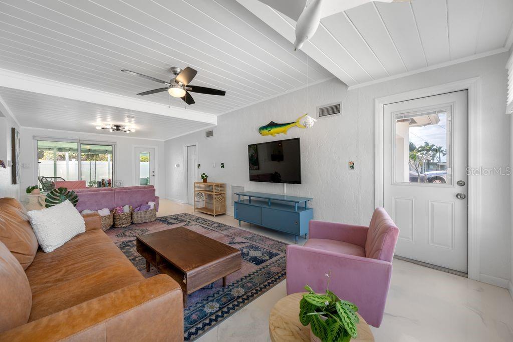 PASADENA SHORES - Residential