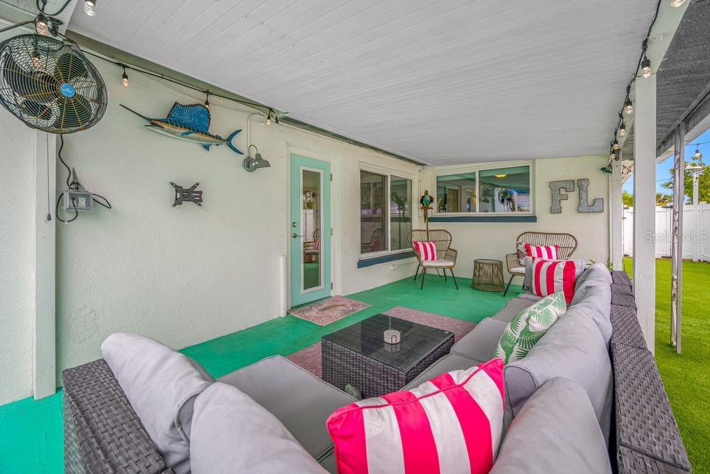 PASADENA SHORES - Residential