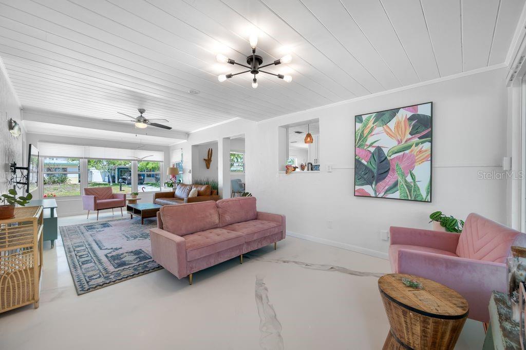 PASADENA SHORES - Residential