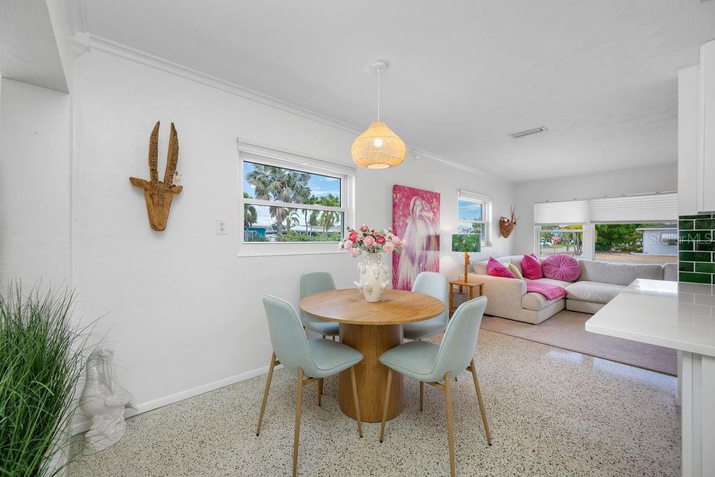 PASADENA SHORES - Residential
