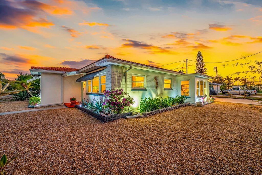 PASADENA SHORES - Residential