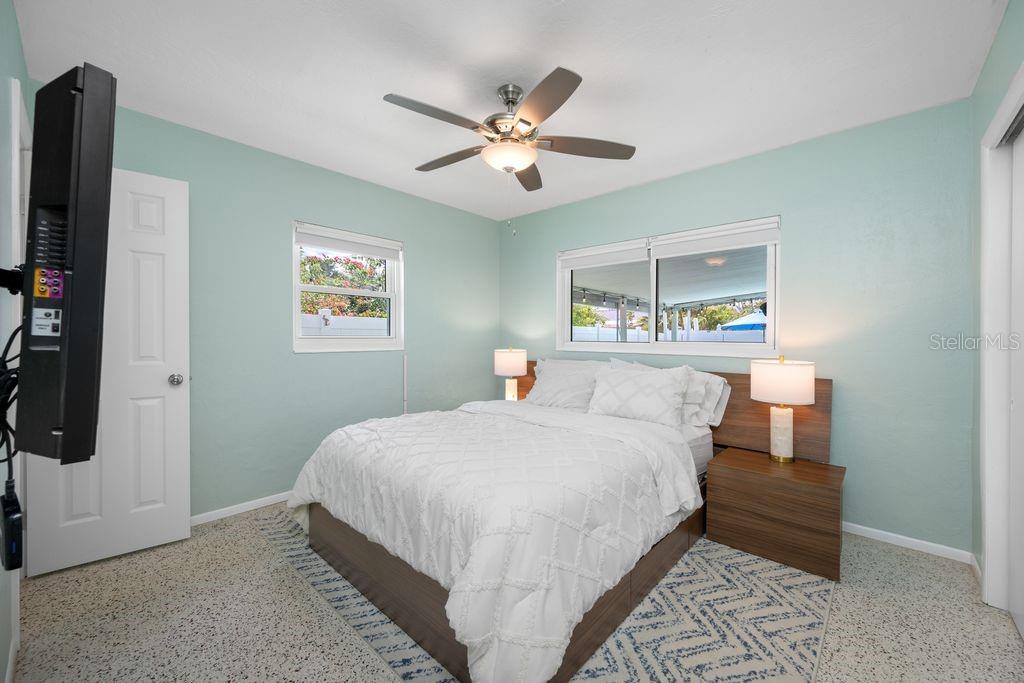 PASADENA SHORES - Residential