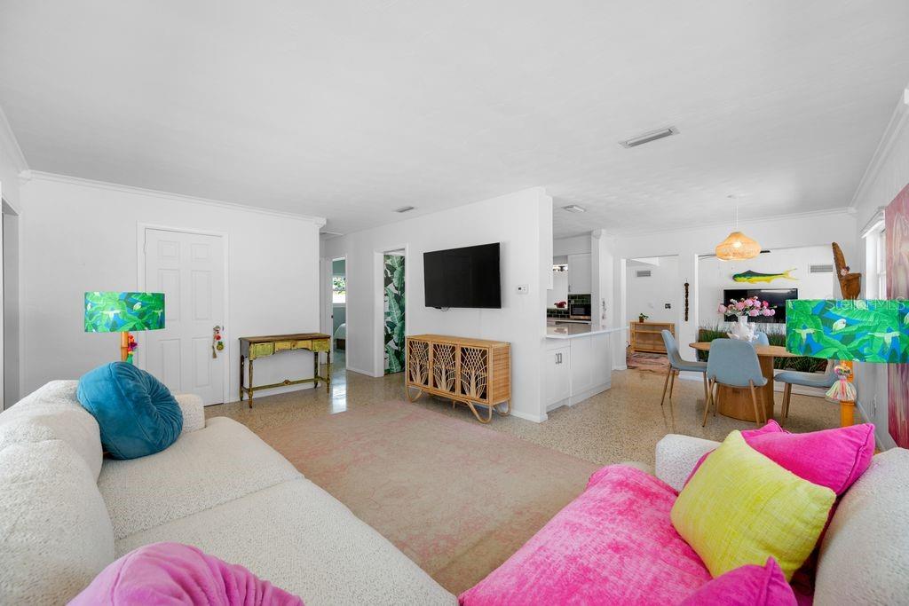 PASADENA SHORES - Residential