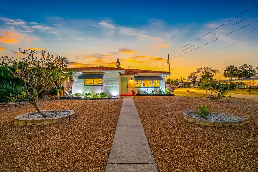 PASADENA SHORES - Residential