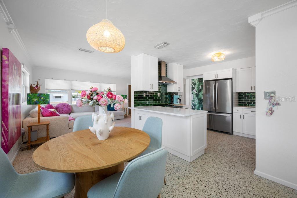 PASADENA SHORES - Residential