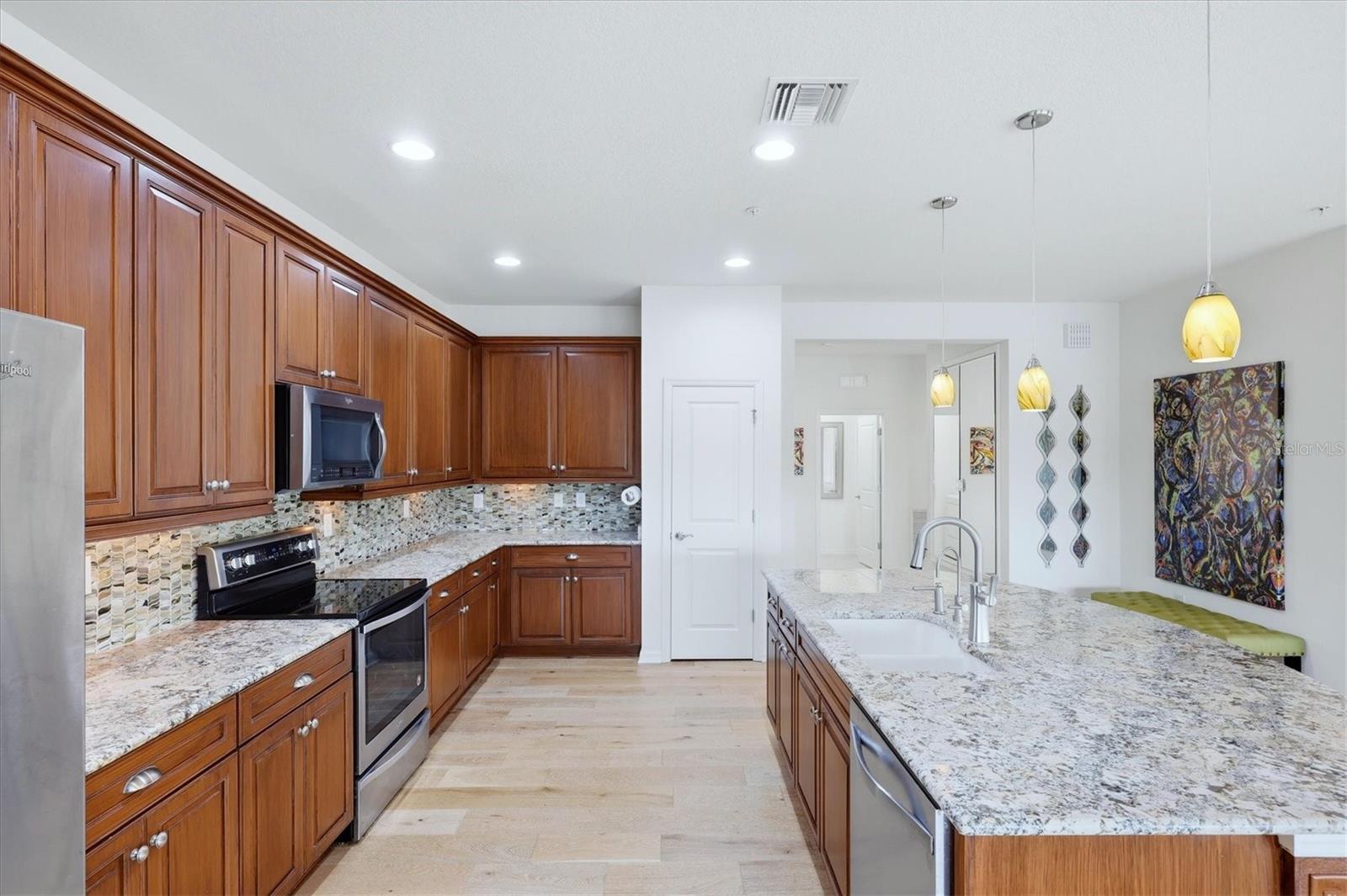 SARASOTA NATIONAL - Residential