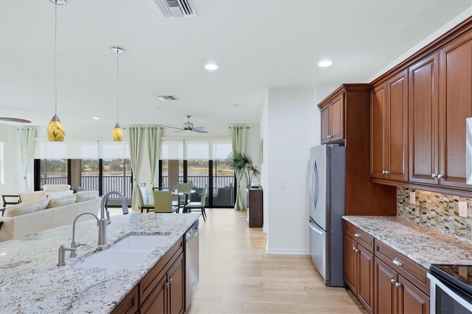 SARASOTA NATIONAL - Residential