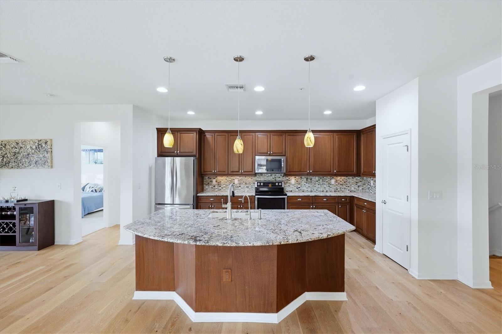 SARASOTA NATIONAL - Residential