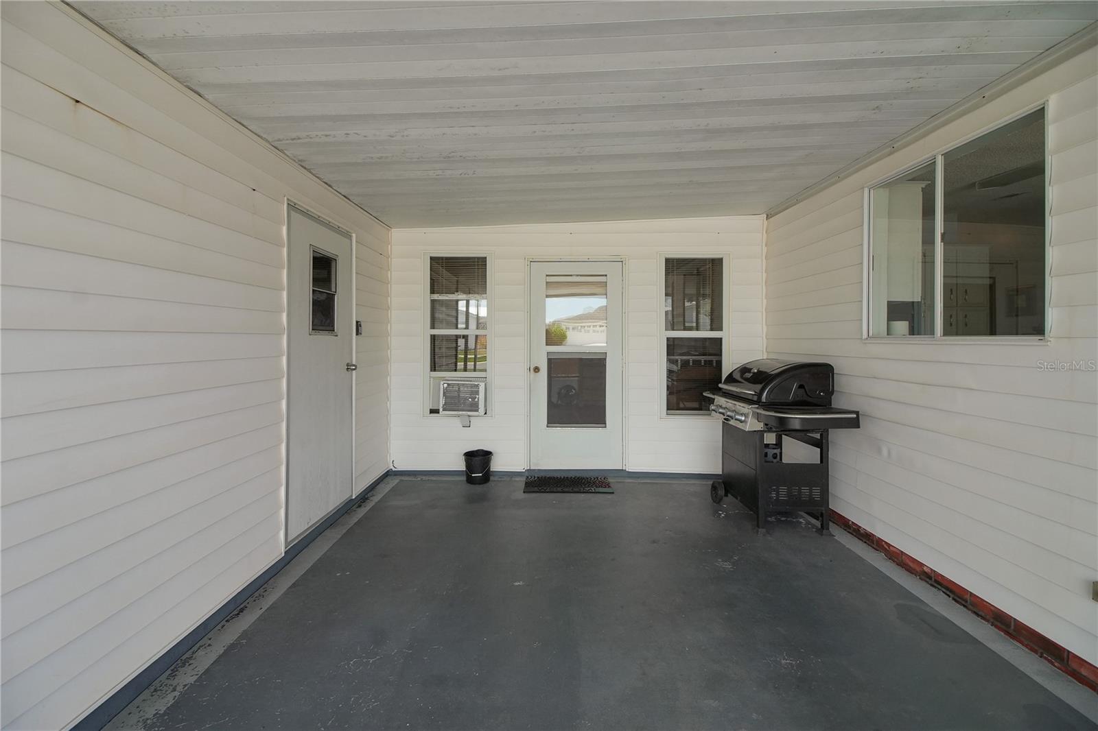 LADY LAKE ORANGE BLOSSOM GARDENS UNIT 14 - Residential