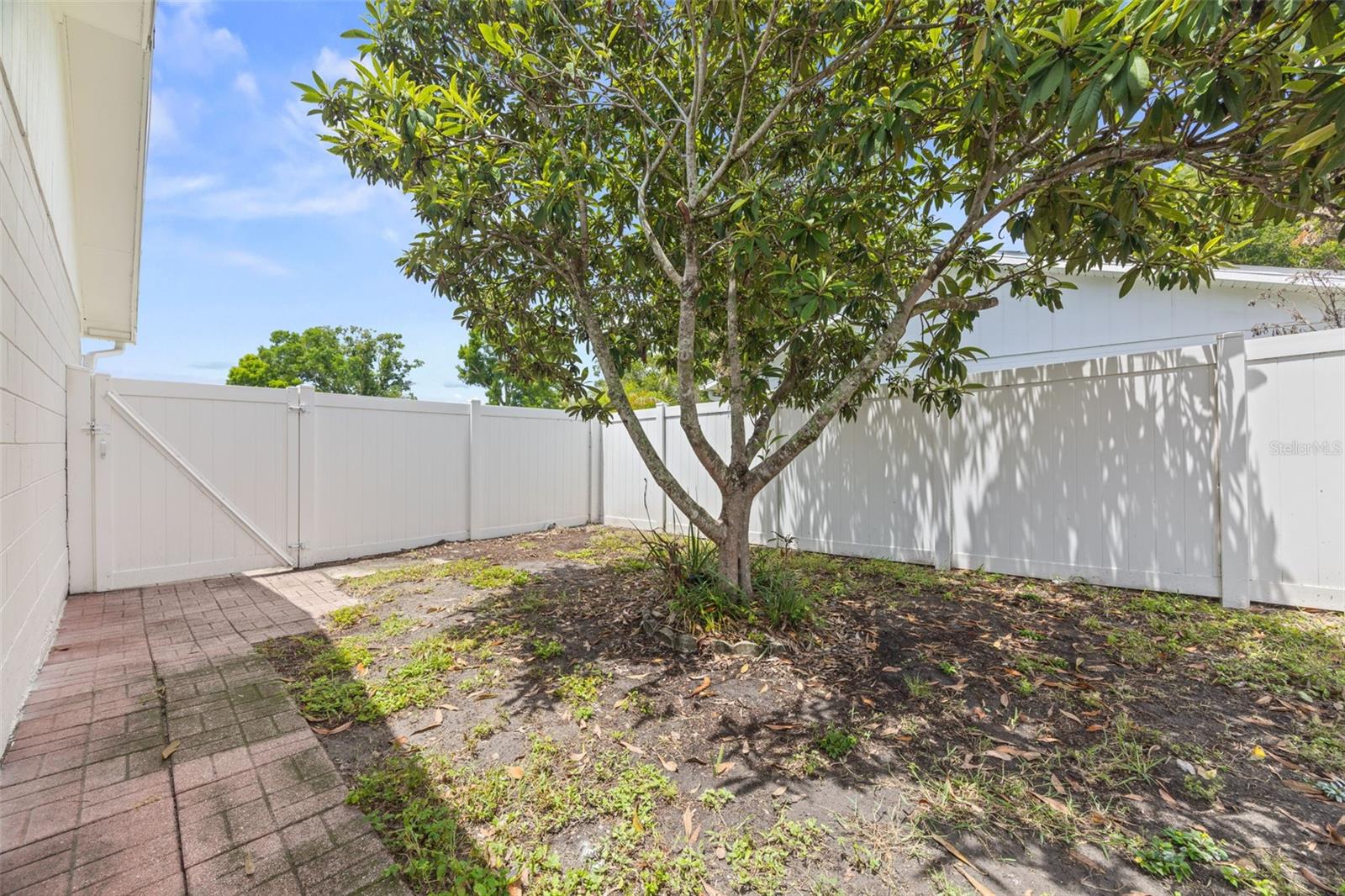CARROLLWOOD MEADOWS UNIT VI SE - Residential