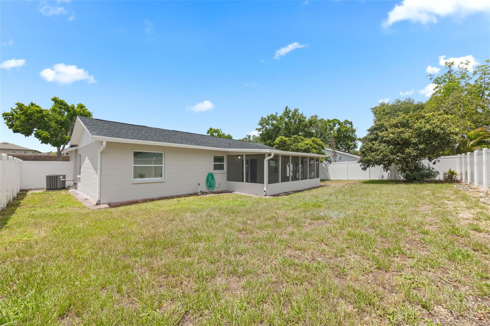 CARROLLWOOD MEADOWS UNIT VI SE - Residential