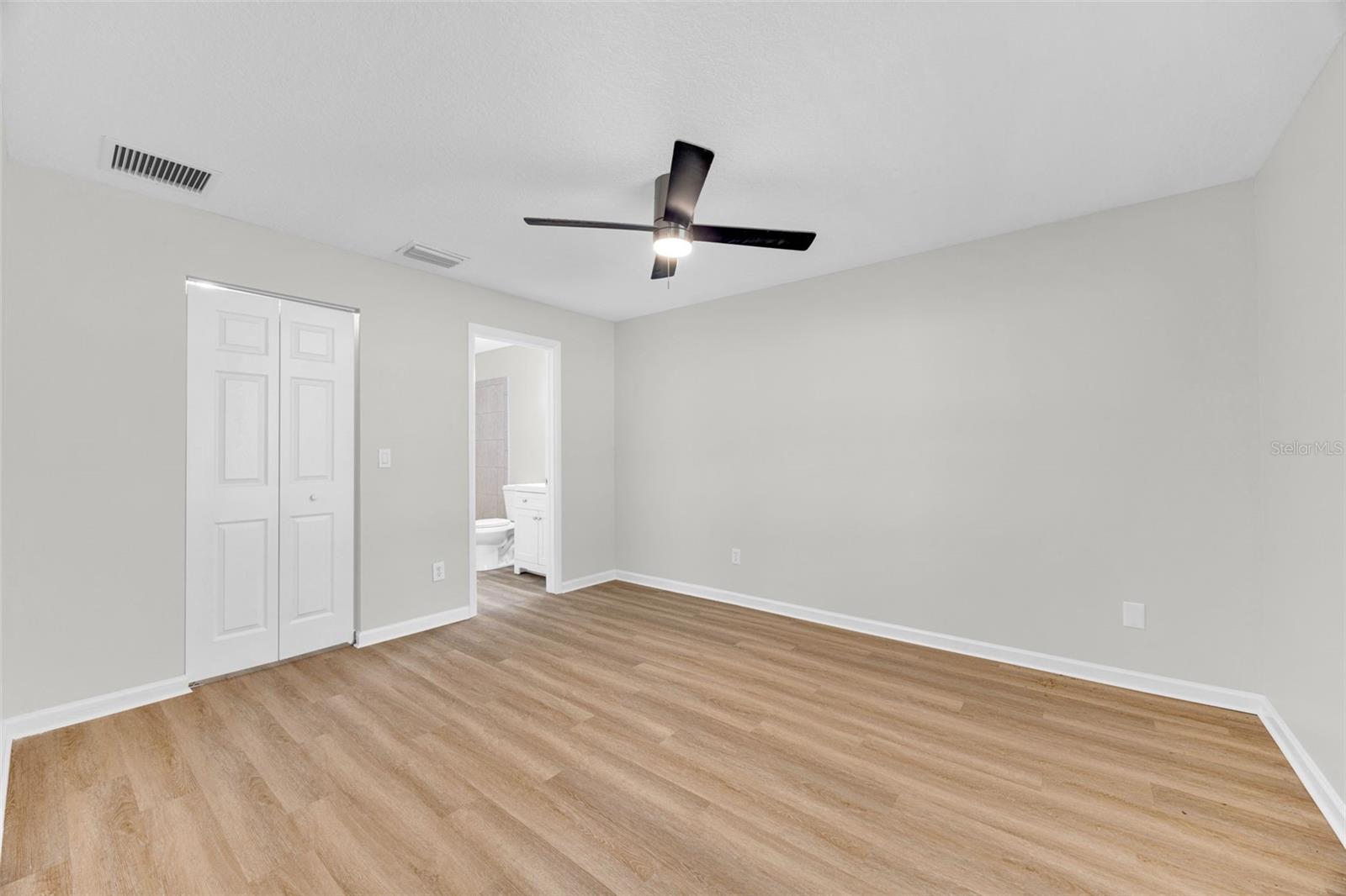 CARROLLWOOD MEADOWS UNIT VI SE - Residential