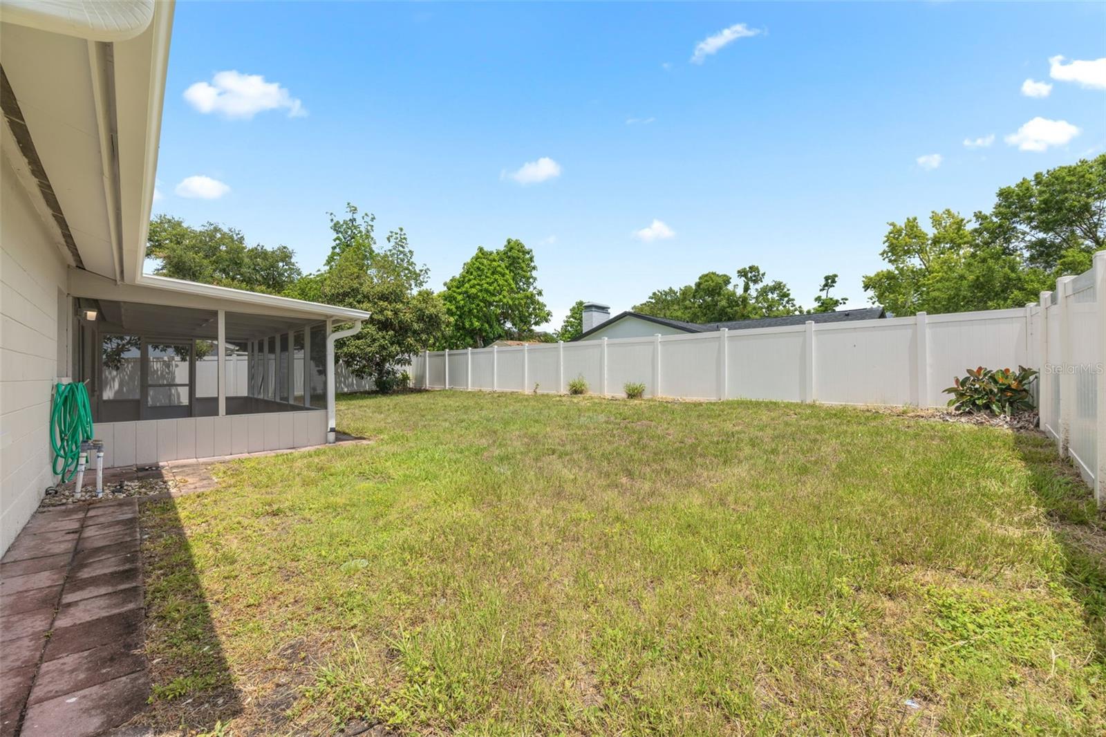 CARROLLWOOD MEADOWS UNIT VI SE - Residential
